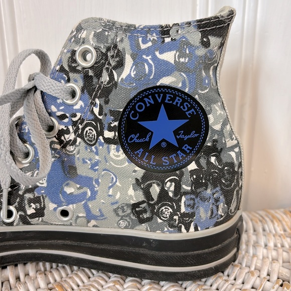 Chuck Taylor & CONVERSE shoes - Picture 7 of 7